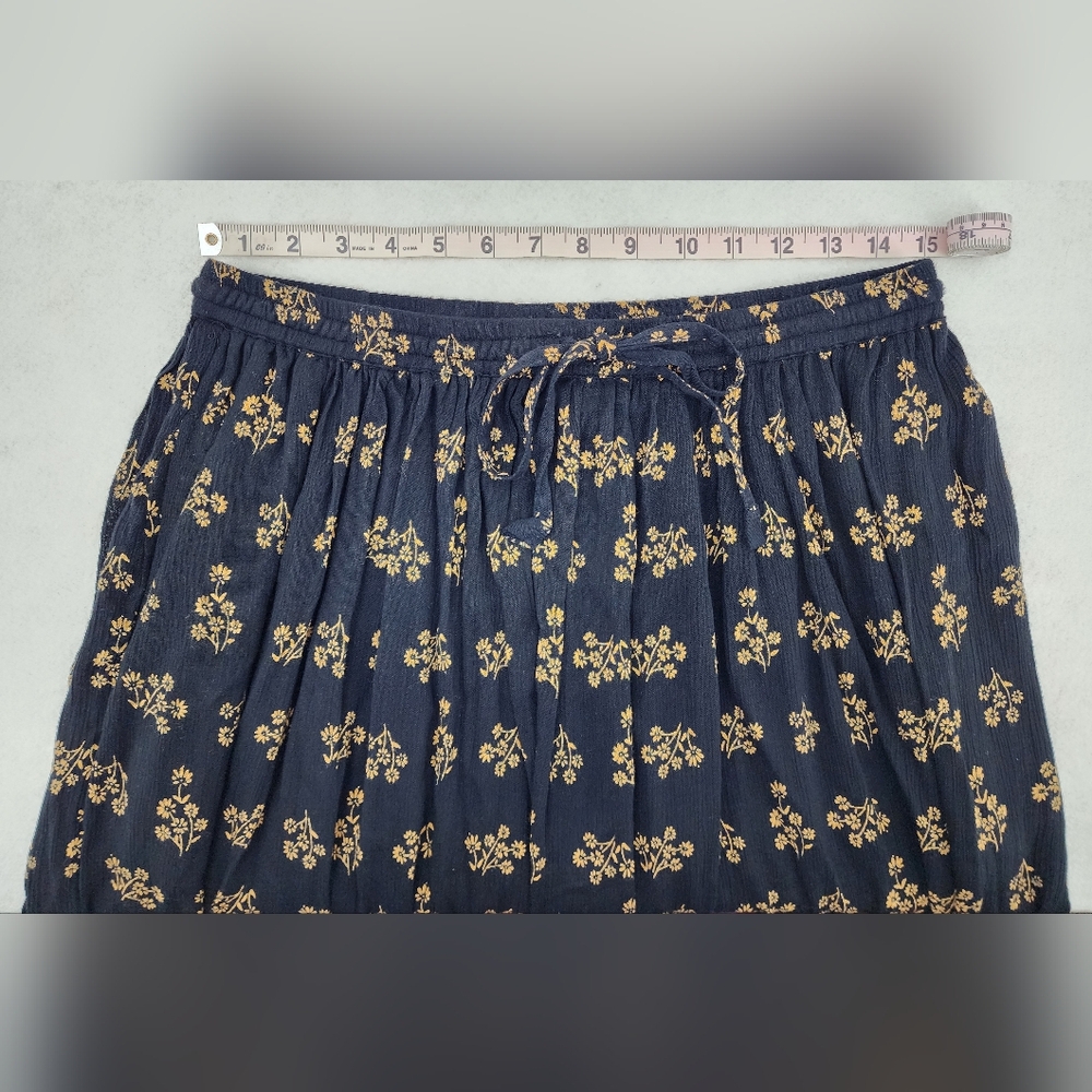 Orvis Black Floral Maxi Skirt Women's Size Medium Lightweight Flowy - Picture 2 of 7